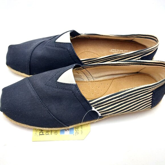 Toms Men's Classic University Navy Stripe Canvas Flat Slip on - Picture 1 of 10